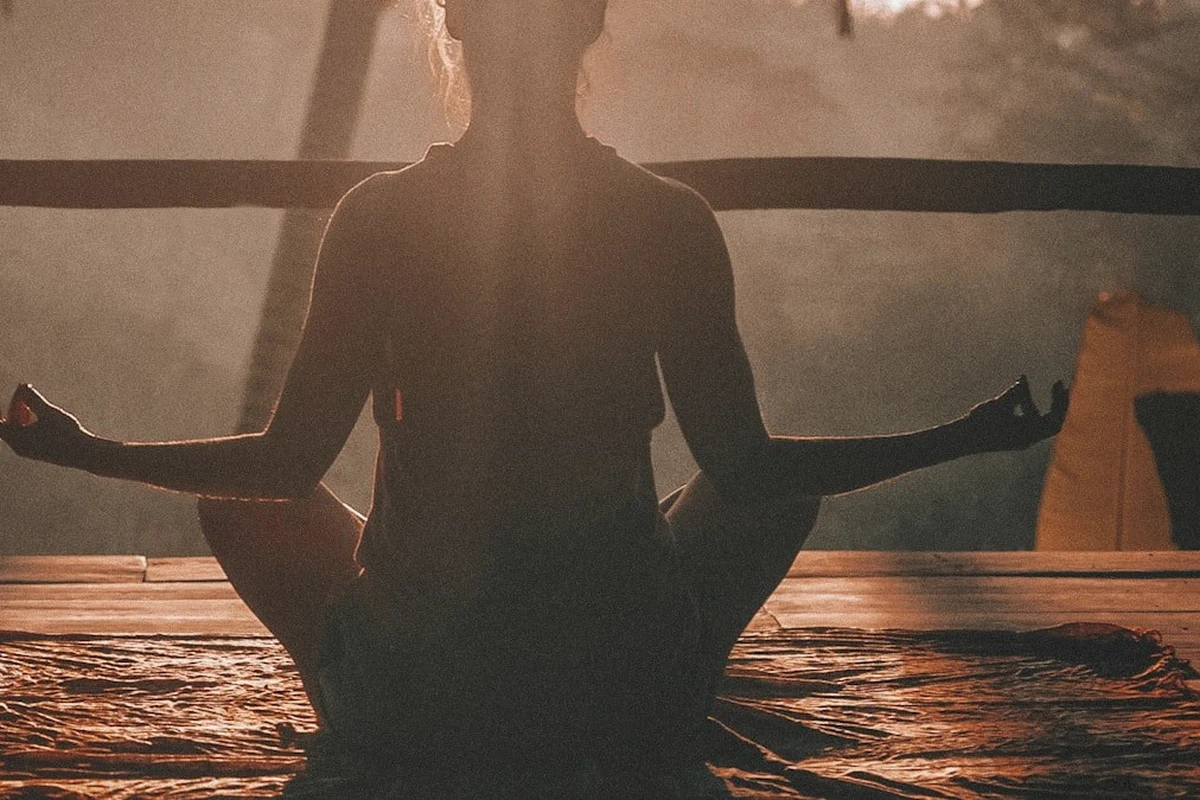 Anti-Inflammatory Grocery List: The Colorful Cart That Makes Meals Easier photographed in warm natural light