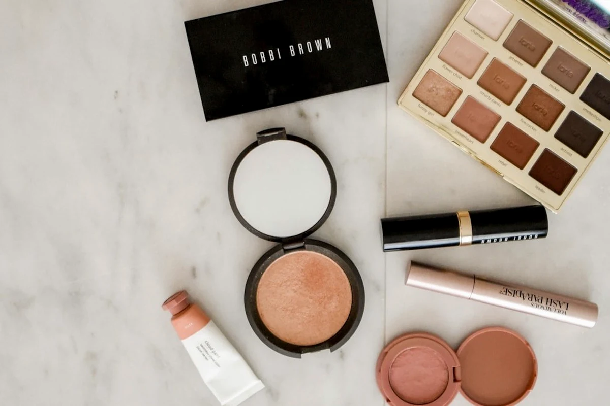 Balanced Breakfast Bowl: My Formula for a Morning That Holds Me photographed in warm natural light