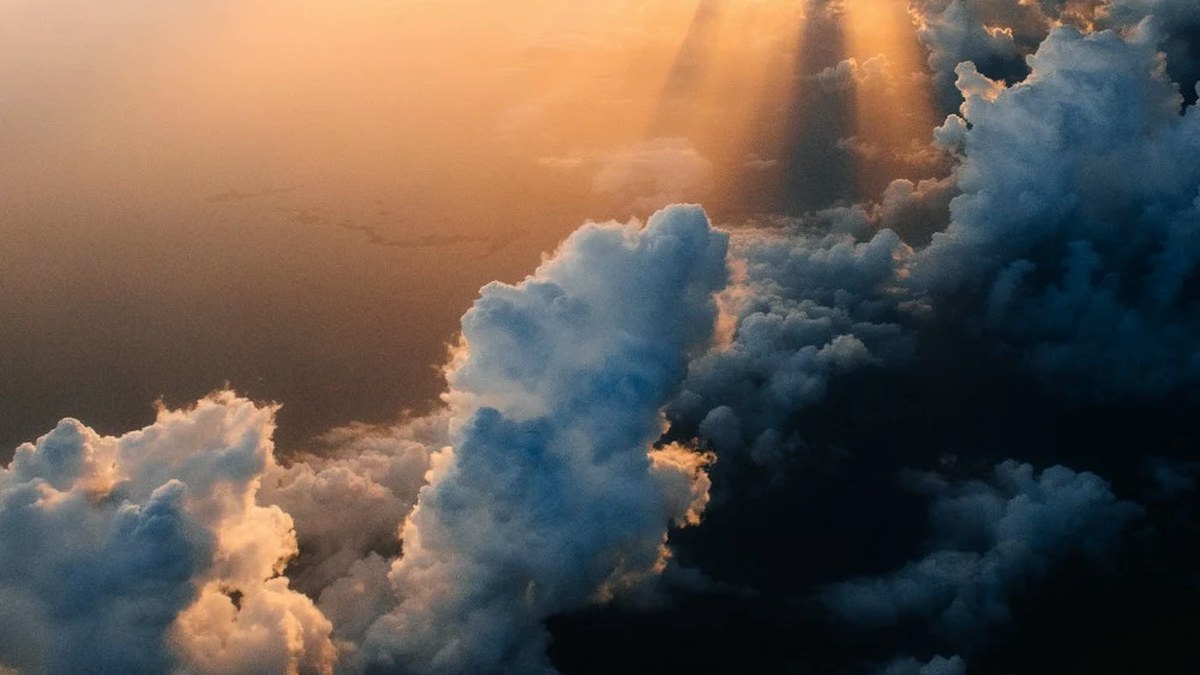 Morning Face Yoga Routine: Five Quiet Minutes Before the Day Begins photographed in warm natural light