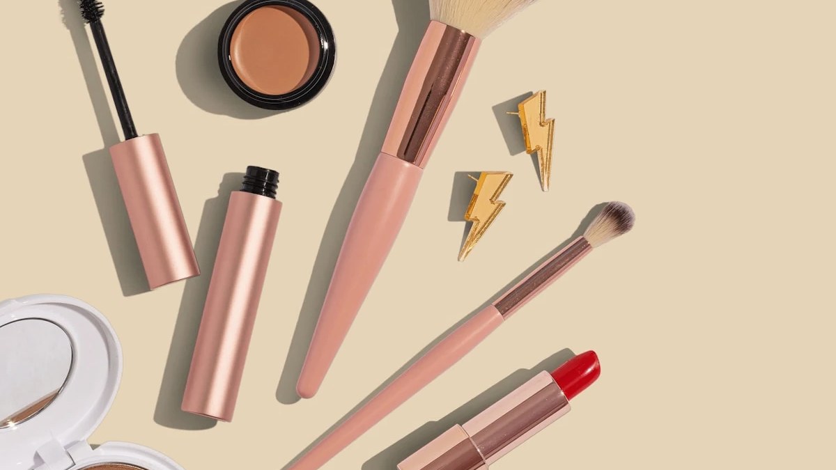 Natural Skincare for Sensitive Skin: The Softer Routine That Finally Calmed My Face