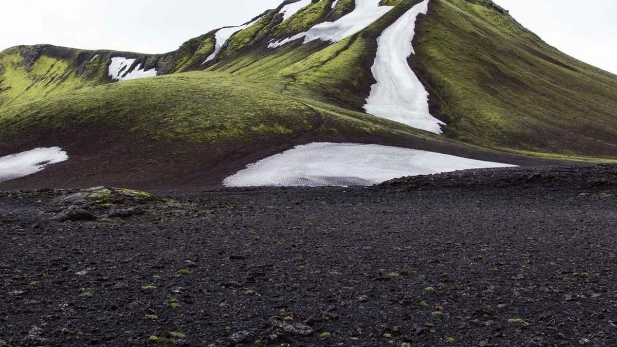 Skin Barrier Repair Routine: The Calm, Simple Plan That Helped My Glow Return photographed in warm natural light