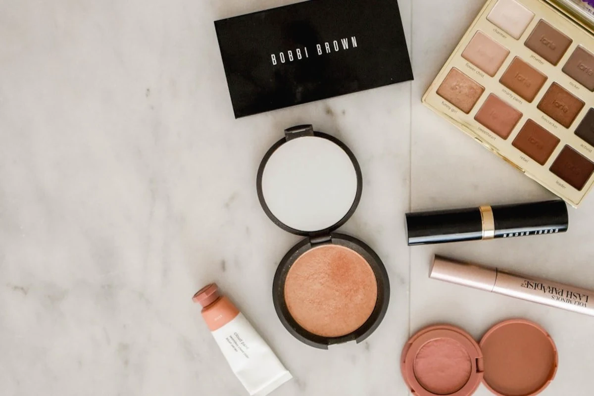 Stress Budget Planning: The Gentle Money Check-In I Do Every Friday photographed in warm natural light